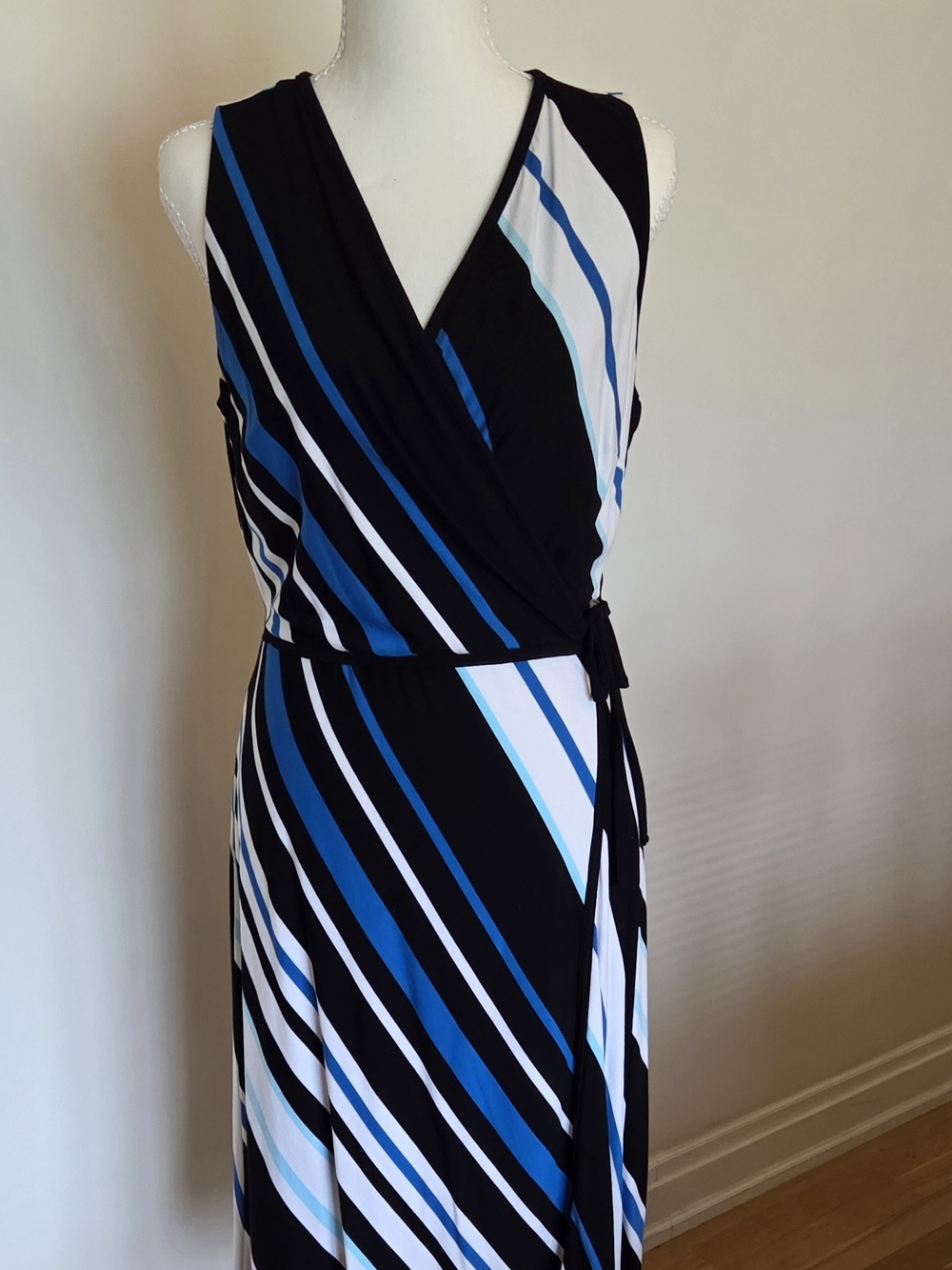 White House Black Market Black, Blue & White Striped Wrap Knee Length Dress